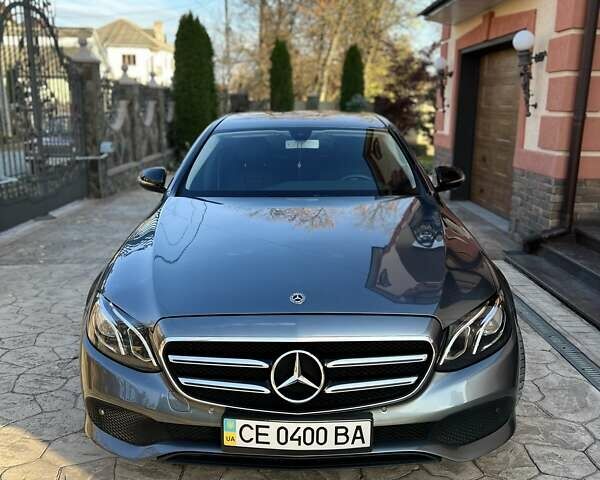 Серый Мерседес Е-Класс, объемом двигателя 2 л и пробегом 180 тыс. км за 32000 $, фото 1 на Automoto.ua