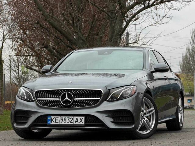 Серый Мерседес Е-Класс, объемом двигателя 2 л и пробегом 112 тыс. км за 29000 $, фото 1 на Automoto.ua