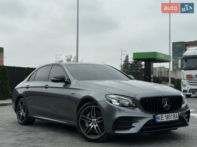 Серый Мерседес Е-Класс, объемом двигателя 3 л и пробегом 80 тыс. км за 53000 $, фото 1 на Automoto.ua