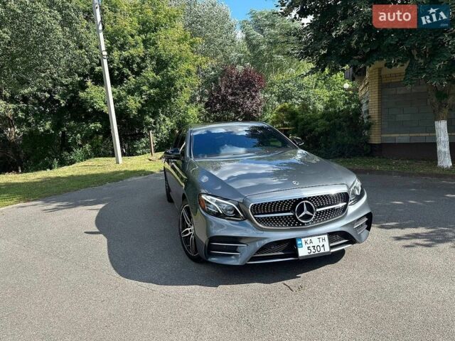 Сірий Мерседес Е-Клас, об'ємом двигуна 3 л та пробігом 34 тис. км за 51000 $, фото 1 на Automoto.ua