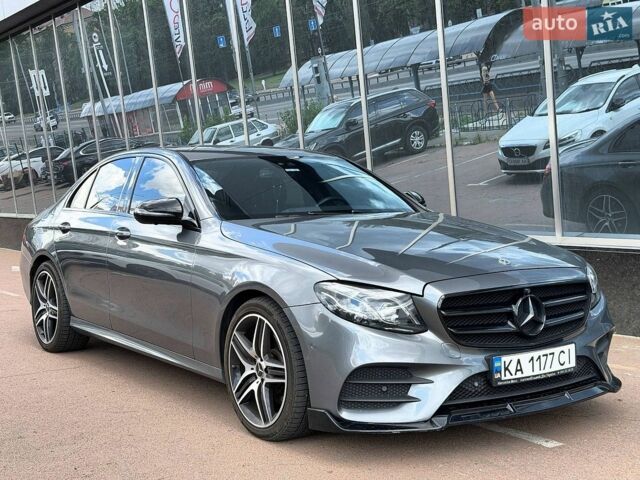 Сірий Мерседес Е-Клас, об'ємом двигуна 2 л та пробігом 152 тис. км за 39400 $, фото 1 на Automoto.ua