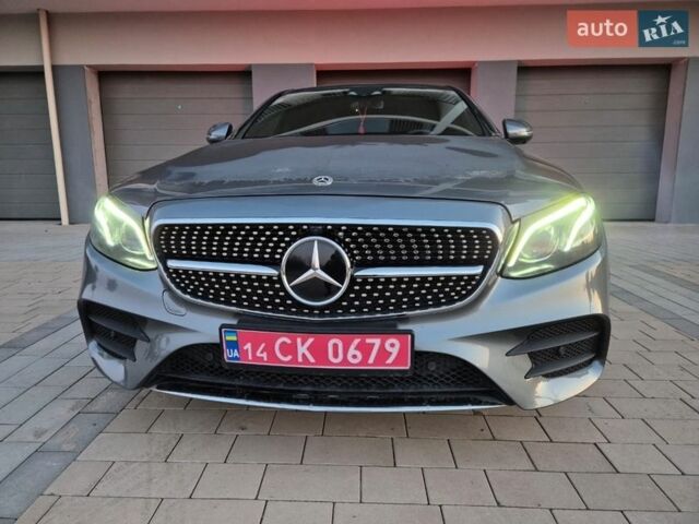 Серый Мерседес Е-Класс, объемом двигателя 1.99 л и пробегом 31 тыс. км за 29000 $, фото 1 на Automoto.ua