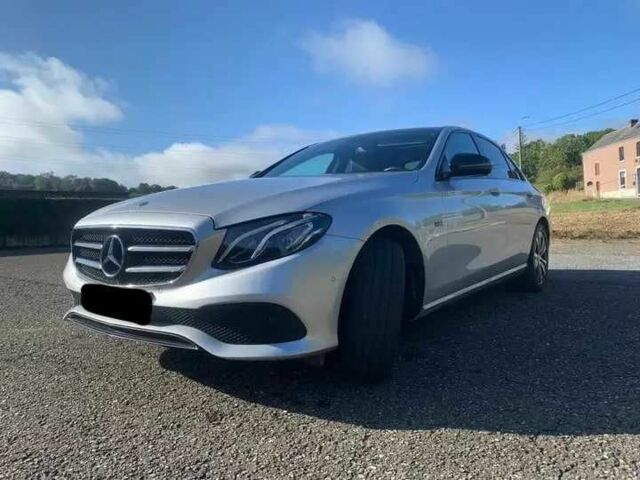 Сірий Мерседес Е-Клас, об'ємом двигуна 2 л та пробігом 107 тис. км за 27000 $, фото 1 на Automoto.ua