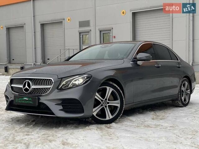 Сірий Мерседес Е-Клас, об'ємом двигуна 1.99 л та пробігом 60 тис. км за 34990 $, фото 1 на Automoto.ua