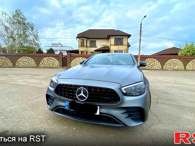Сірий Мерседес Е-Клас, об'ємом двигуна 2 л та пробігом 114 тис. км за 35000 $, фото 1 на Automoto.ua