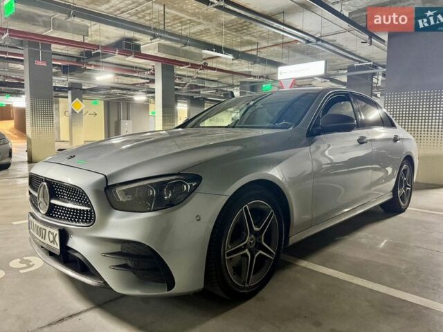 Сірий Мерседес Е-Клас, об'ємом двигуна 1.95 л та пробігом 75 тис. км за 51500 $, фото 1 на Automoto.ua