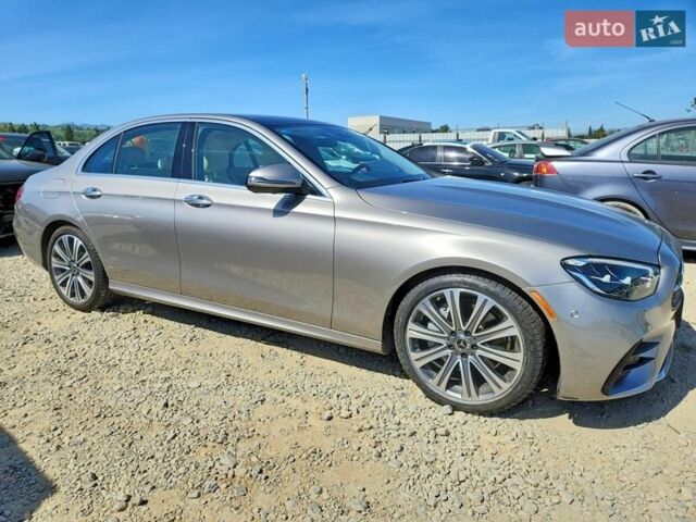 Сірий Мерседес Е-Клас, об'ємом двигуна 1.99 л та пробігом 20 тис. км за 15900 $, фото 1 на Automoto.ua