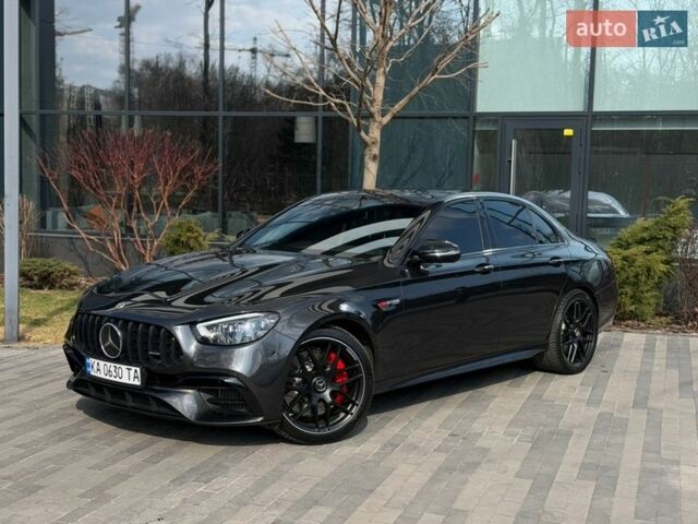 Серый Мерседес Е-Класс, объемом двигателя 3.98 л и пробегом 38 тыс. км за 110000 $, фото 1 на Automoto.ua