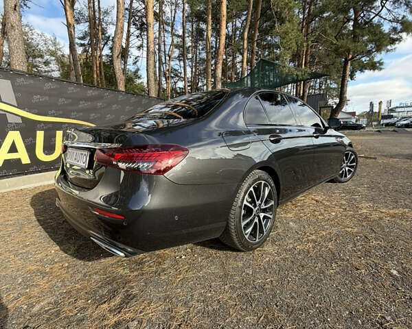 Сірий Мерседес Е-Клас, об'ємом двигуна 1.95 л та пробігом 175 тис. км за 45900 $, фото 1 на Automoto.ua