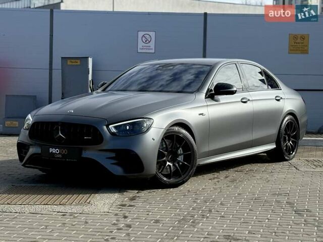 Сірий Мерседес Е-Клас, об'ємом двигуна 3 л та пробігом 17 тис. км за 91999 $, фото 1 на Automoto.ua