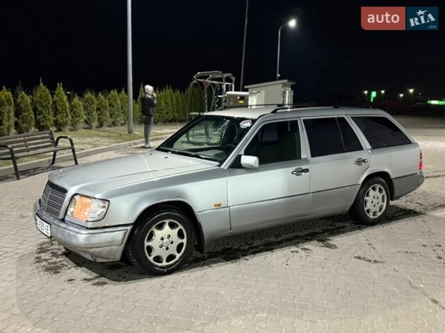 Серый Мерседес Е-Класс, объемом двигателя 2 л и пробегом 200 тыс. км за 1650 $, фото 1 на Automoto.ua