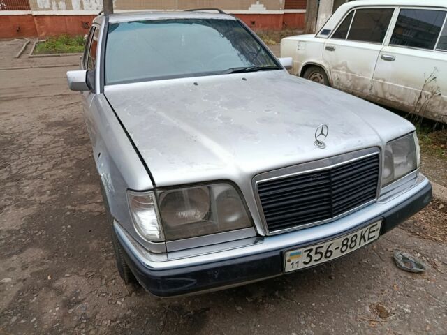 Сірий Мерседес Е-Клас, об'ємом двигуна 2.2 л та пробігом 594 тис. км за 2000 $, фото 1 на Automoto.ua
