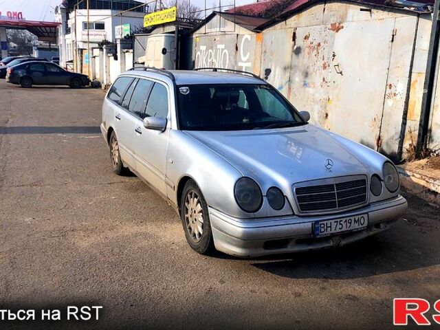 Сірий Мерседес Е-Клас, об'ємом двигуна 3 л та пробігом 400 тис. км за 2700 $, фото 1 на Automoto.ua