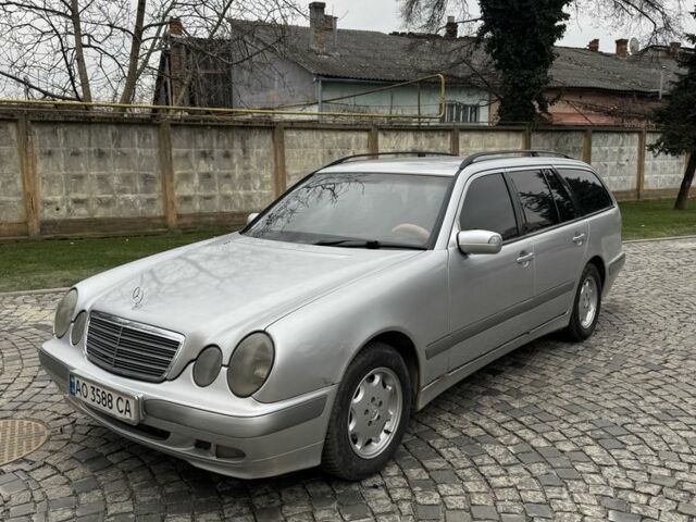 Серый Мерседес Е-Класс, объемом двигателя 2.1 л и пробегом 320 тыс. км за 3000 $, фото 1 на Automoto.ua