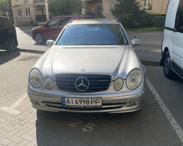 Сірий Мерседес Е-Клас, об'ємом двигуна 2.6 л та пробігом 319 тис. км за 6200 $, фото 1 на Automoto.ua