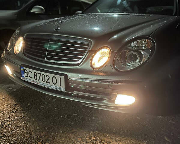Сірий Мерседес Е-Клас, об'ємом двигуна 2.2 л та пробігом 445 тис. км за 6500 $, фото 1 на Automoto.ua