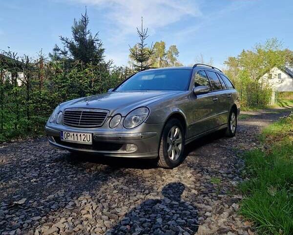 Серый Мерседес Е-Класс, объемом двигателя 3.2 л и пробегом 355 тыс. км за 4500 $, фото 1 на Automoto.ua