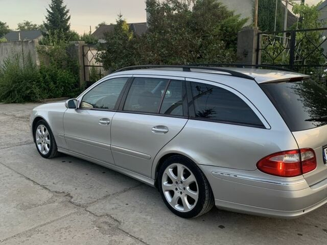 Серый Мерседес Е-Класс, объемом двигателя 3.2 л и пробегом 370 тыс. км за 3454 $, фото 1 на Automoto.ua