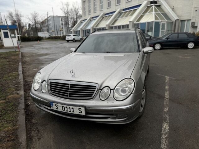 Сірий Мерседес Е-Клас, об'ємом двигуна 2.2 л та пробігом 3 тис. км за 6500 $, фото 1 на Automoto.ua