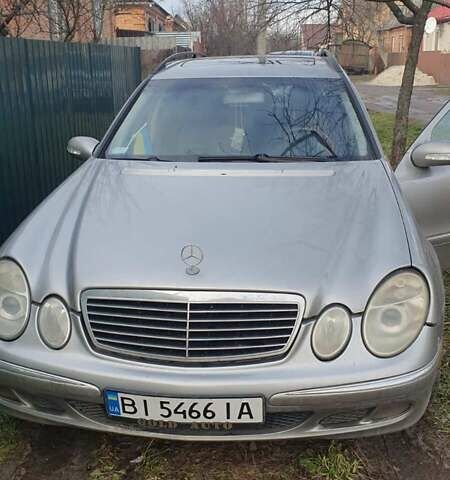Серый Мерседес Е-Класс, объемом двигателя 3.2 л и пробегом 98 тыс. км за 5500 $, фото 1 на Automoto.ua