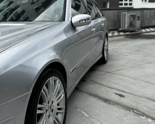 Сірий Мерседес Е-Клас, об'ємом двигуна 1.8 л та пробігом 305 тис. км за 6200 $, фото 1 на Automoto.ua