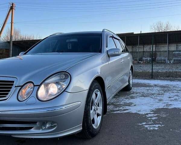 Серый Мерседес Е-Класс, объемом двигателя 3.2 л и пробегом 410 тыс. км за 6300 $, фото 1 на Automoto.ua