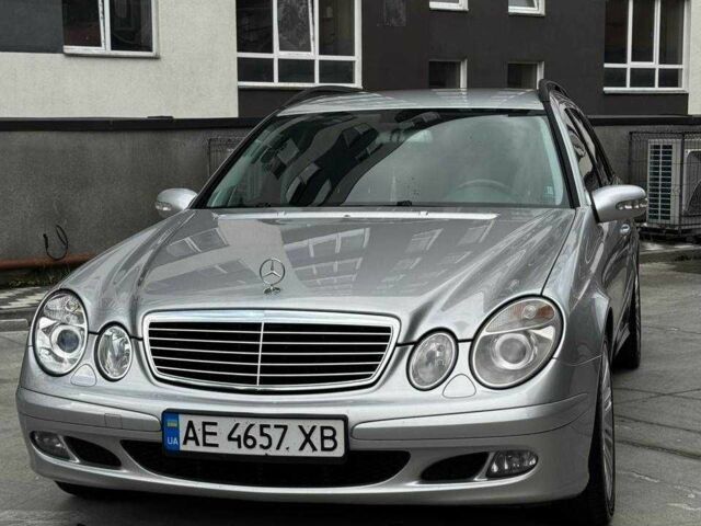 Сірий Мерседес Е-Клас, об'ємом двигуна 1.8 л та пробігом 300 тис. км за 7600 $, фото 1 на Automoto.ua