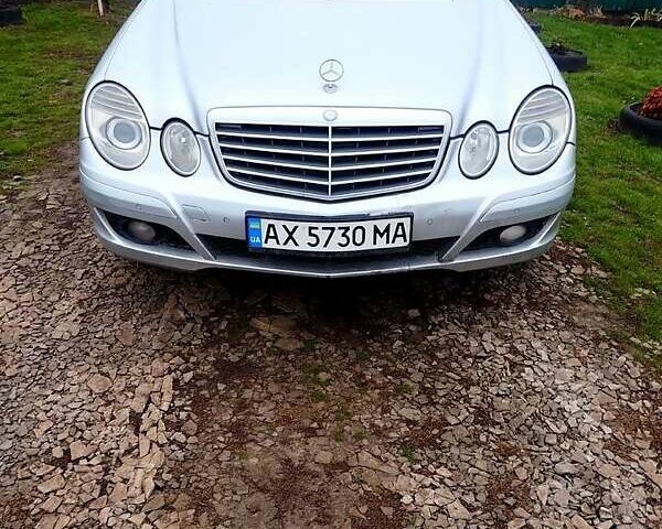 Серый Мерседес Е-Класс, объемом двигателя 2.1 л и пробегом 266 тыс. км за 5900 $, фото 1 на Automoto.ua