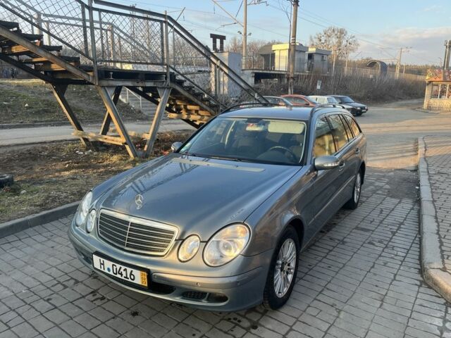 Сірий Мерседес Е-Клас, об'ємом двигуна 2.2 л та пробігом 274 тис. км за 3200 $, фото 1 на Automoto.ua