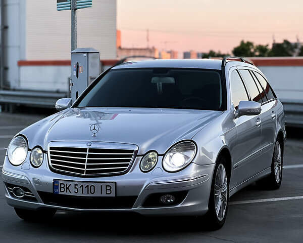 Серый Мерседес Е-Класс, объемом двигателя 1.8 л и пробегом 258 тыс. км за 7500 $, фото 1 на Automoto.ua