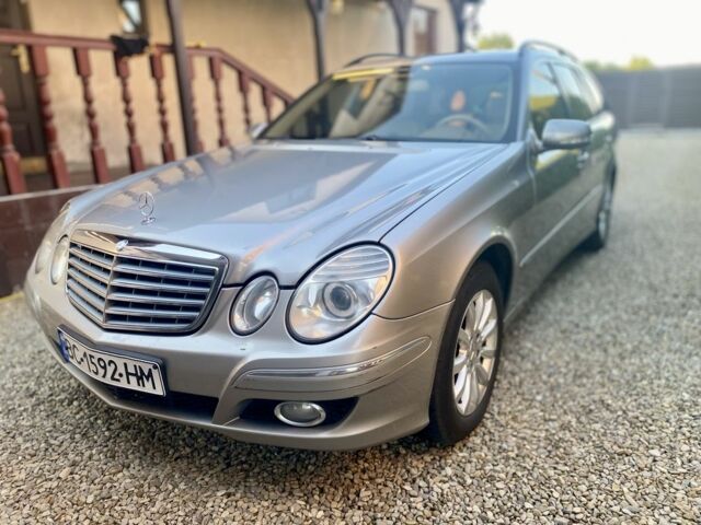 Серый Мерседес Е-Класс, объемом двигателя 3 л и пробегом 252 тыс. км за 8247 $, фото 1 на Automoto.ua