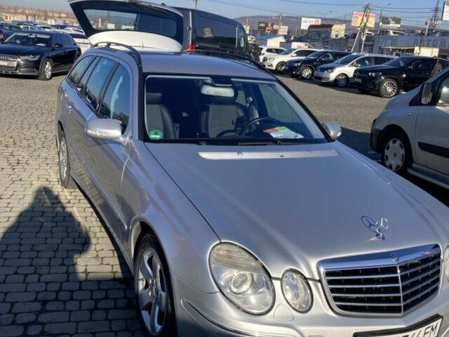 Серый Мерседес Е-Класс, объемом двигателя 2.1 л и пробегом 357 тыс. км за 7900 $, фото 1 на Automoto.ua