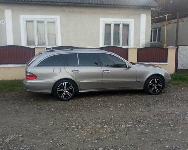 Серый Мерседес Е-Класс, объемом двигателя 2.99 л и пробегом 313 тыс. км за 10500 $, фото 1 на Automoto.ua