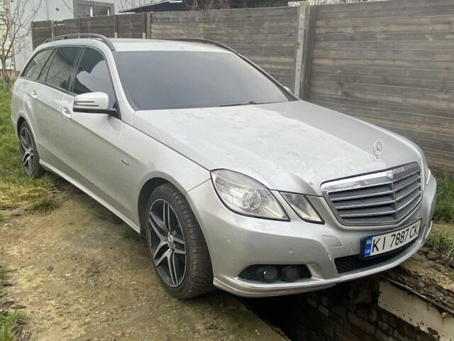 Сірий Мерседес Е-Клас, об'ємом двигуна 2.1 л та пробігом 3 тис. км за 6500 $, фото 1 на Automoto.ua