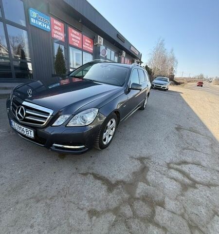 Серый Мерседес Е-Класс, объемом двигателя 2.2 л и пробегом 310 тыс. км за 10800 $, фото 1 на Automoto.ua