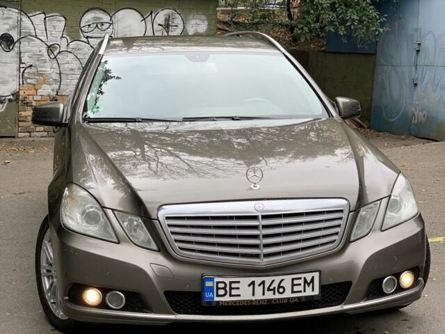 Сірий Мерседес Е-Клас, об'ємом двигуна 3 л та пробігом 351 тис. км за 9500 $, фото 1 на Automoto.ua