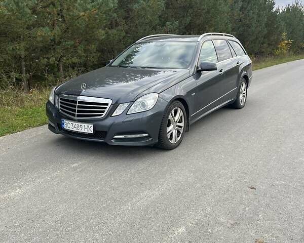 Мерседес Е-Класс 2012 в Львове на Automoto.ua Серый Мерседес Е-Класс, объемом двигателя 2.14 л и пробегом 322 тыс. км за 13200 $, фото 1 на Automoto.ua