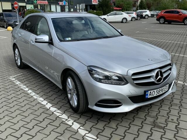 Серый Мерседес Е-Класс, объемом двигателя 2.1 л и пробегом 260 тыс. км за 18300 $, фото 1 на Automoto.ua