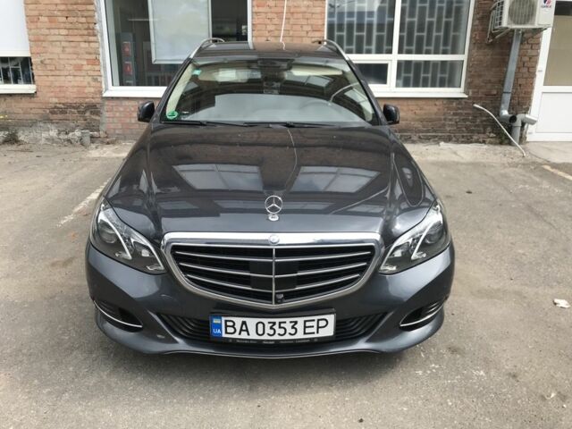 Серый Мерседес Е-Класс, объемом двигателя 0.22 л и пробегом 295 тыс. км за 15300 $, фото 1 на Automoto.ua