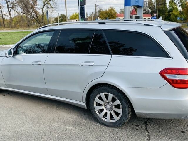 Серый Мерседес Е-Класс, объемом двигателя 2.2 л и пробегом 450 тыс. км за 6916 $, фото 1 на Automoto.ua