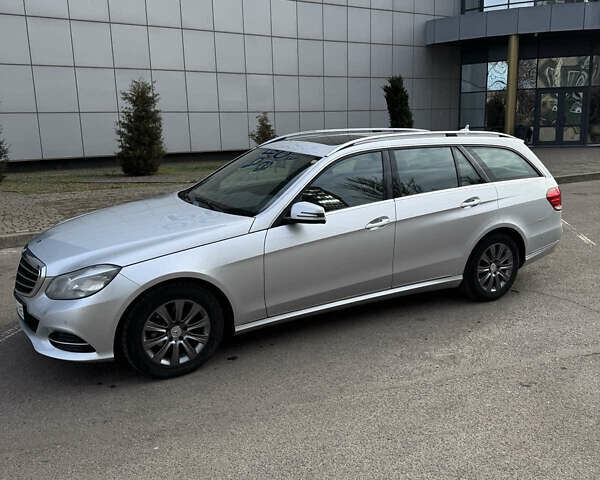 Сірий Мерседес Е-Клас, об'ємом двигуна 2.14 л та пробігом 330 тис. км за 15333 $, фото 1 на Automoto.ua