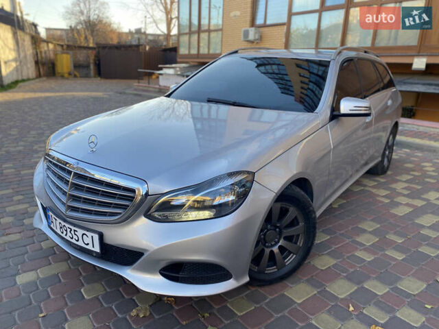 Сірий Мерседес Е-Клас, об'ємом двигуна 2.14 л та пробігом 290 тис. км за 12999 $, фото 1 на Automoto.ua