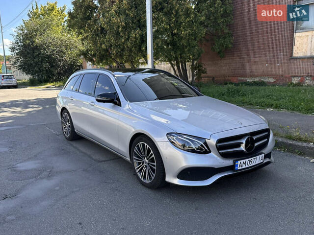 Сірий Мерседес Е-Клас, об'ємом двигуна 1.95 л та пробігом 280 тис. км за 19500 $, фото 1 на Automoto.ua