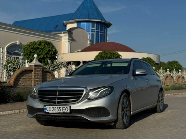 Серый Мерседес Е-Класс, объемом двигателя 2 л и пробегом 300 тыс. км за 18000 $, фото 1 на Automoto.ua