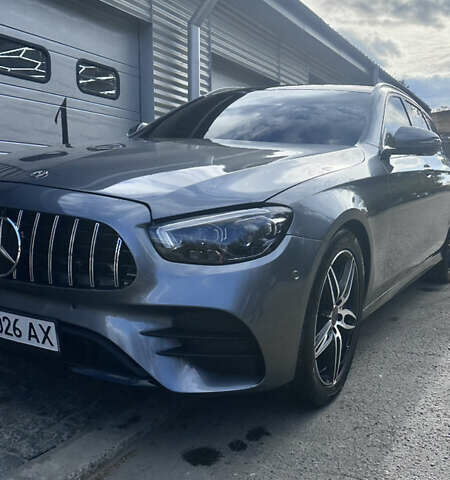 Серый Мерседес Е-Класс, объемом двигателя 2.99 л и пробегом 77 тыс. км за 32000 $, фото 1 на Automoto.ua