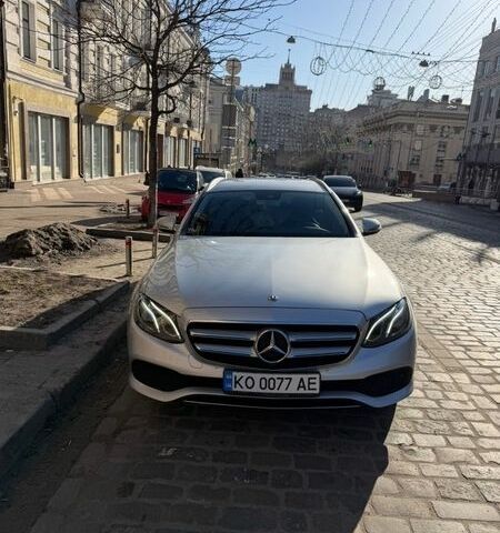 Серый Мерседес Е-Класс, объемом двигателя 1.95 л и пробегом 118 тыс. км за 25000 $, фото 1 на Automoto.ua