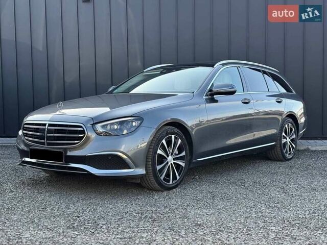 Сірий Мерседес Е-Клас, об'ємом двигуна 2 л та пробігом 178 тис. км за 39000 $, фото 1 на Automoto.ua