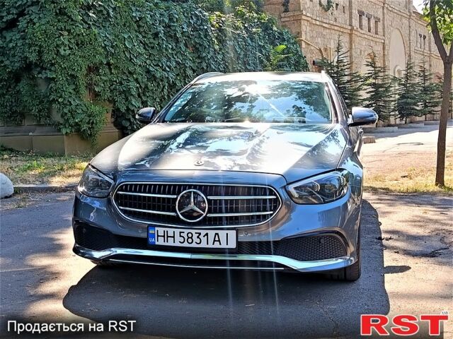 Сірий Мерседес Е-Клас, об'ємом двигуна 2 л та пробігом 256 тис. км за 26900 $, фото 1 на Automoto.ua