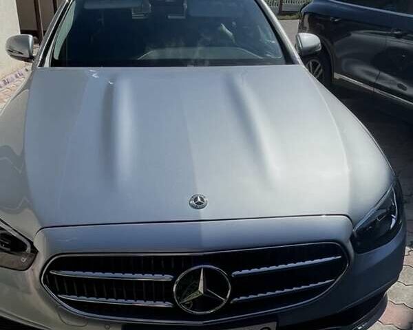 Сірий Мерседес Е-Клас, об'ємом двигуна 1.95 л та пробігом 198 тис. км за 32000 $, фото 1 на Automoto.ua