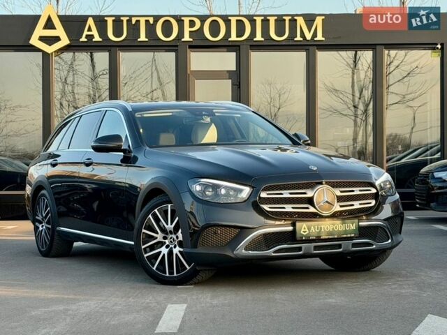 Серый Мерседес Е-Класс, объемом двигателя 3 л и пробегом 132 тыс. км за 49000 $, фото 1 на Automoto.ua